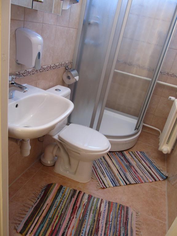 Viesu Maja Ezerkalns Hotel Krāslava Kültér fotó