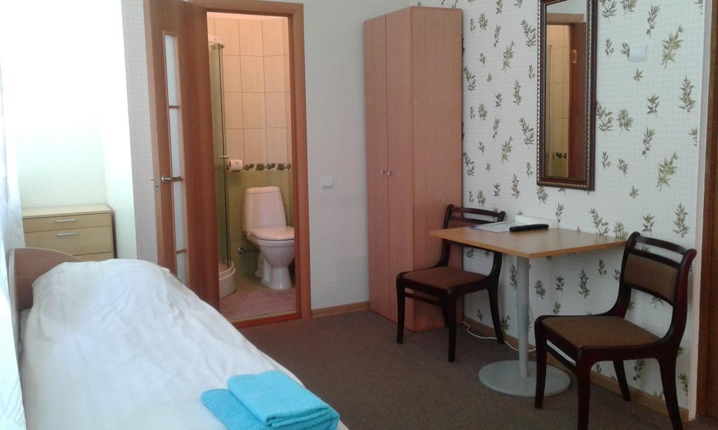 Viesu Maja Ezerkalns Hotel Krāslava Kültér fotó