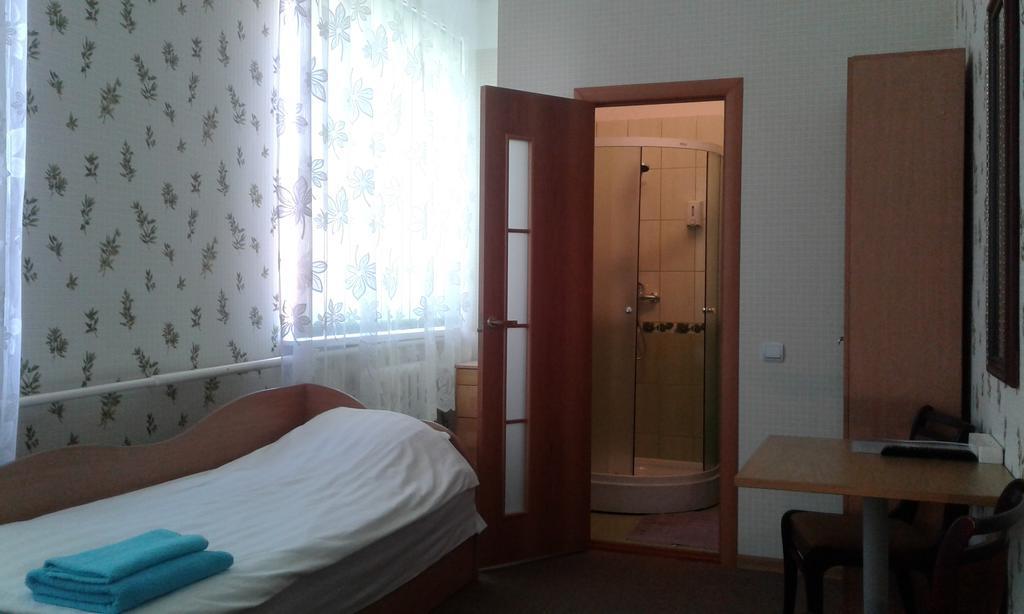 Viesu Maja Ezerkalns Hotel Krāslava Kültér fotó