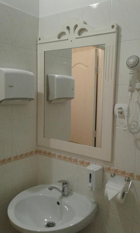 Viesu Maja Ezerkalns Hotel Krāslava Kültér fotó